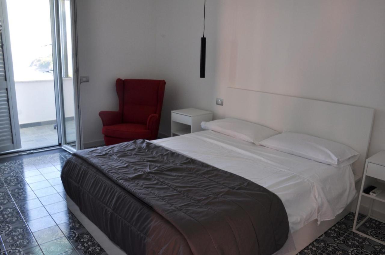Calise Guest House Прочида Екстер'єр фото