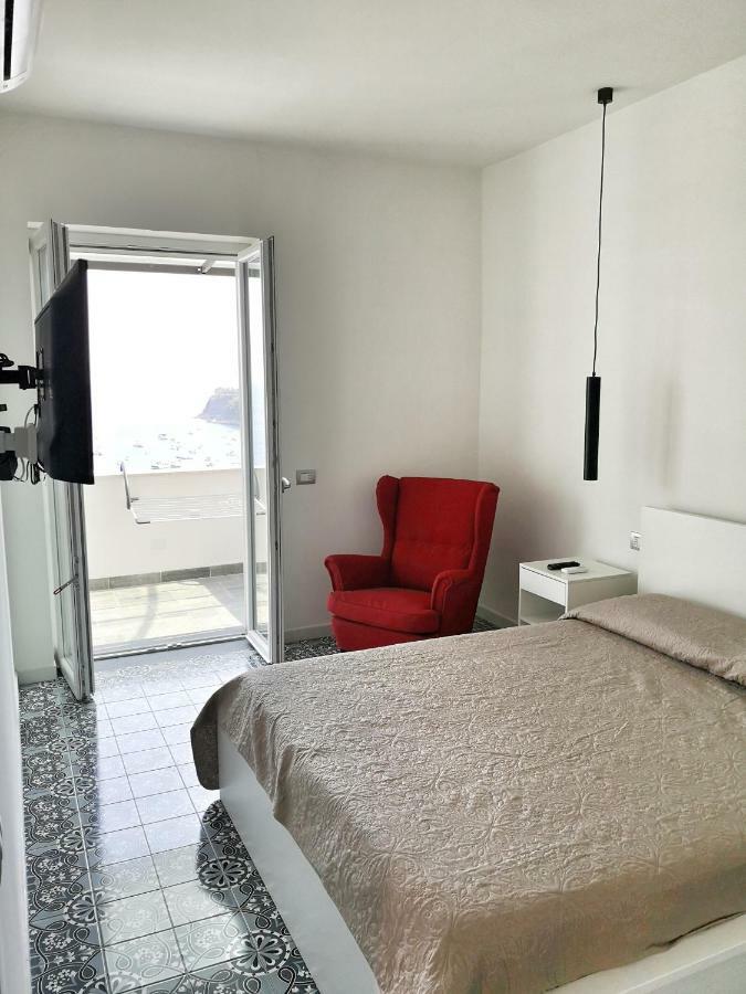 Calise Guest House Прочида Екстер'єр фото